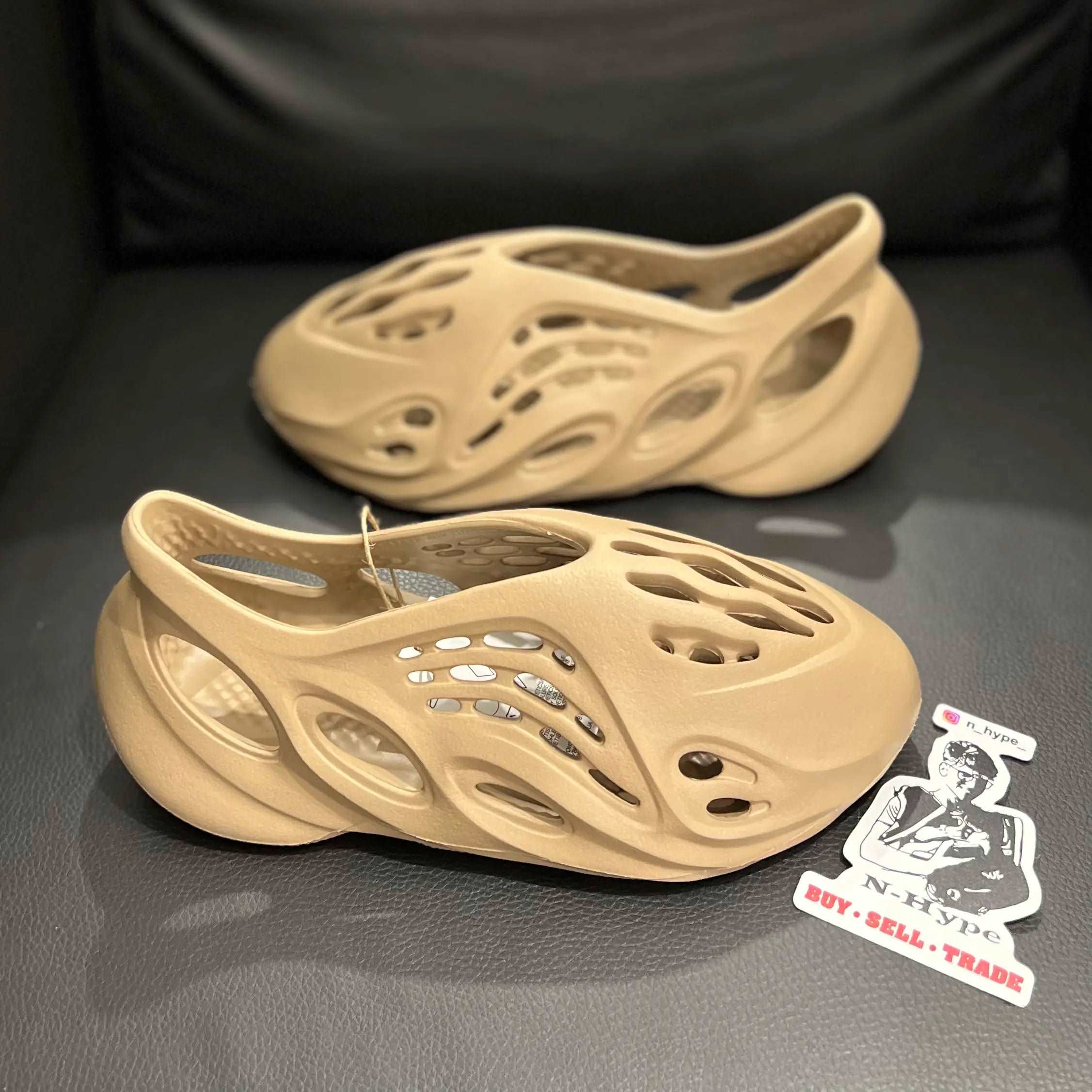 Adidas Yeezy Foam RNNR Mist - Image 4