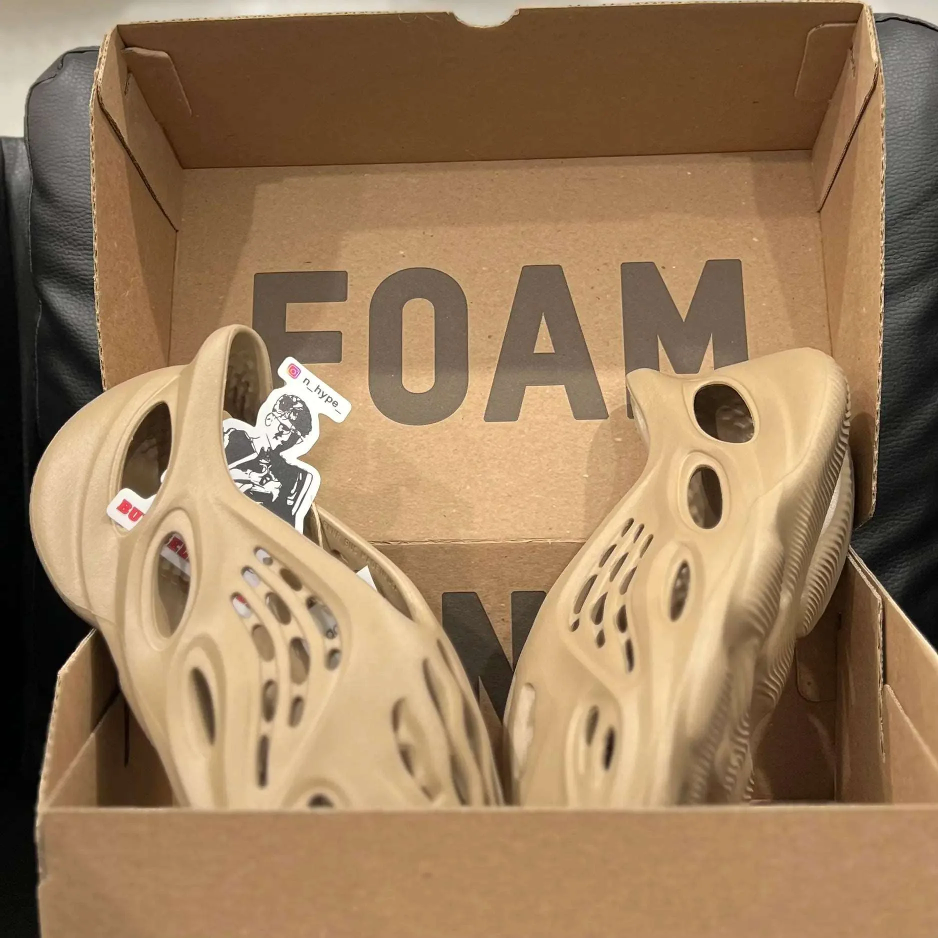 Adidas Yeezy Foam RNNR Mist - Image 5