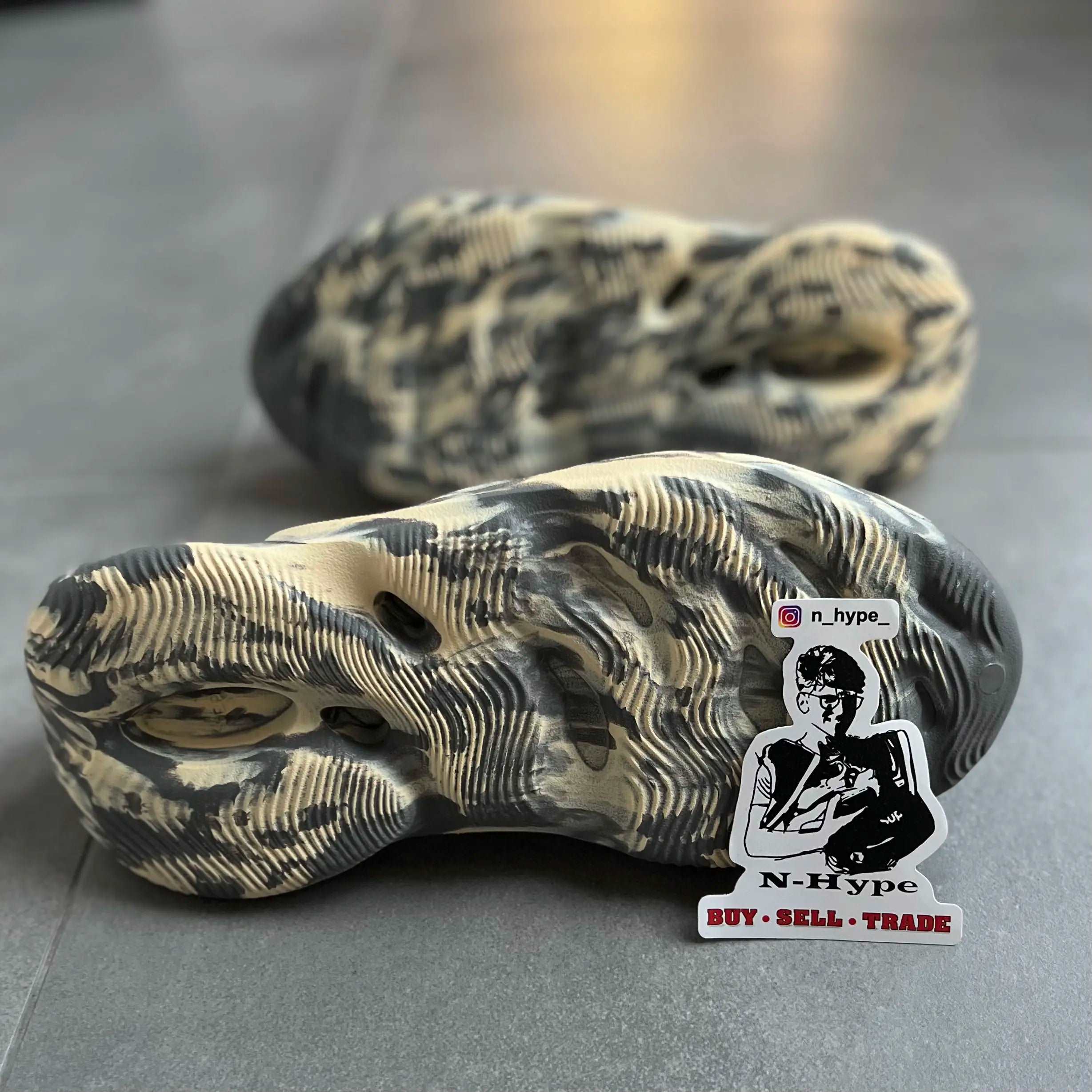 Adidas Yeezy Foam RNNR MXT Moon Gray - Image 6