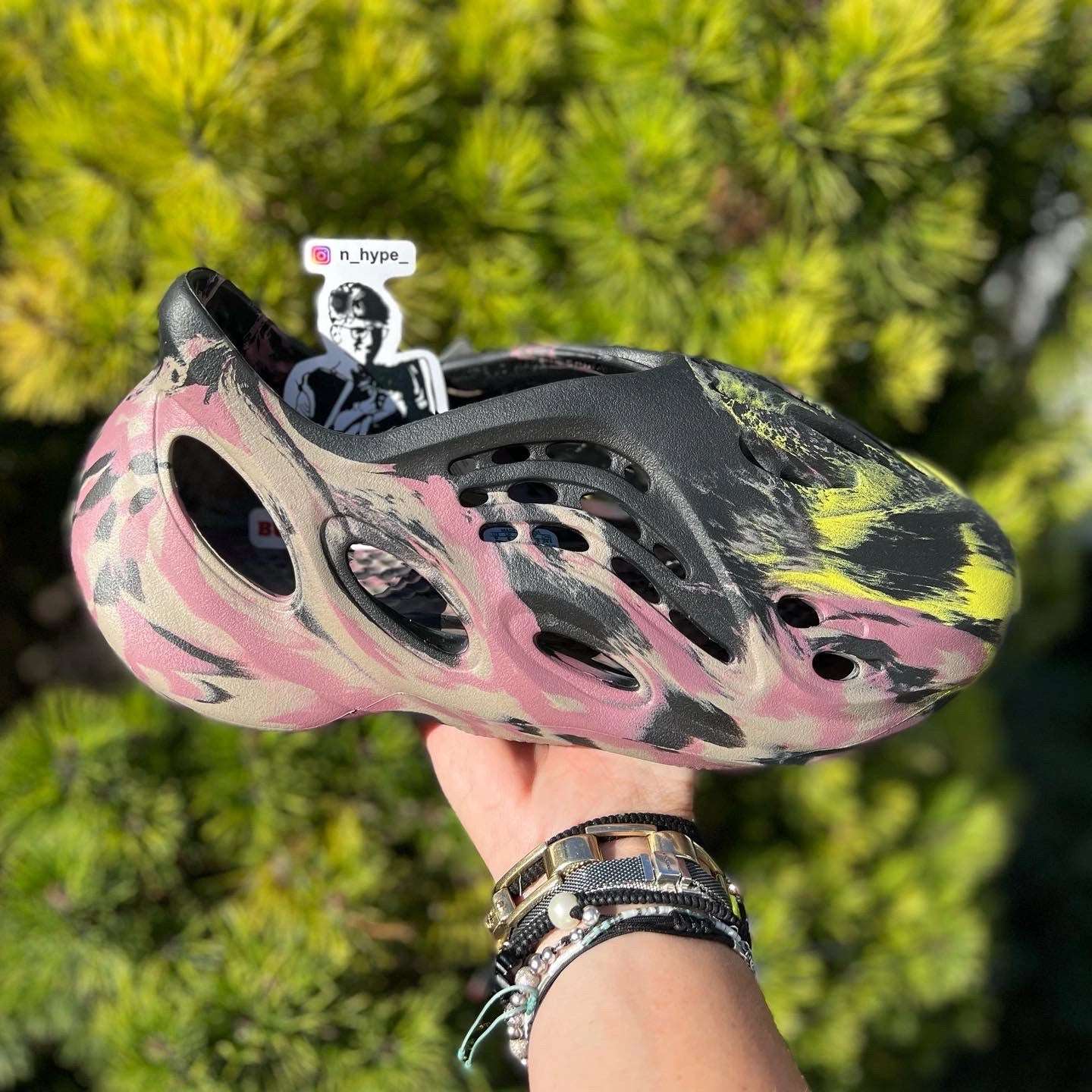 Adidas Yeezy Foam RNR MX Carbon - Image 4