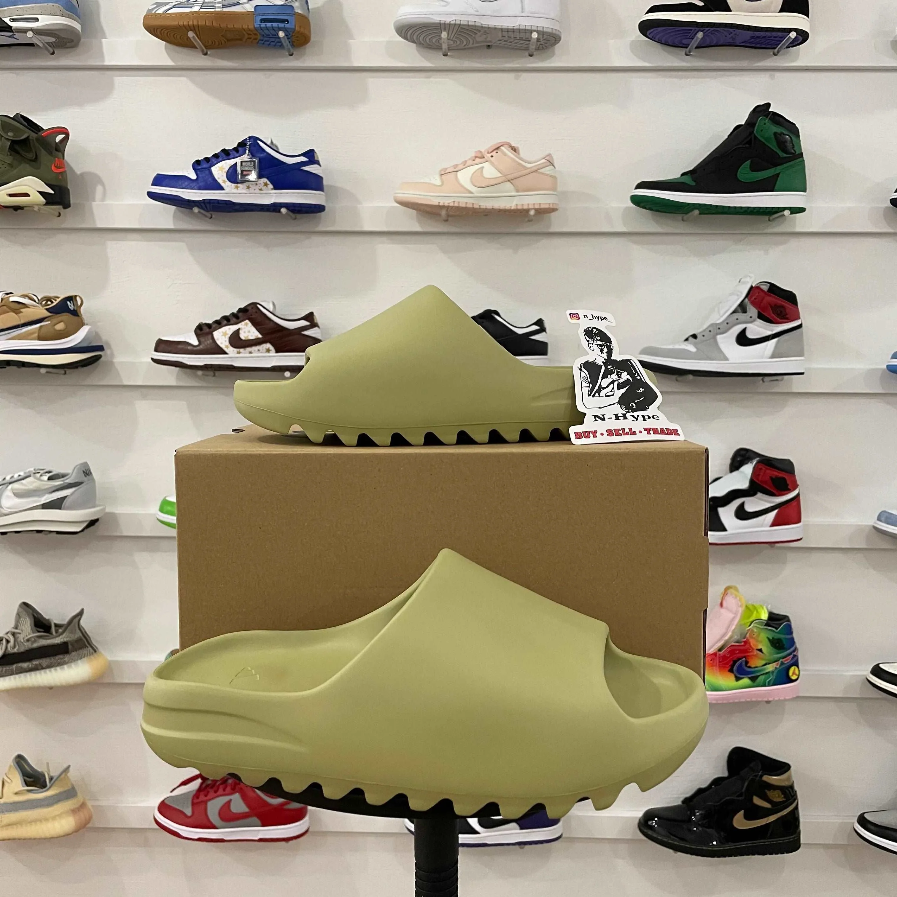 Adidas Yeezy Slide Resin - Image 4