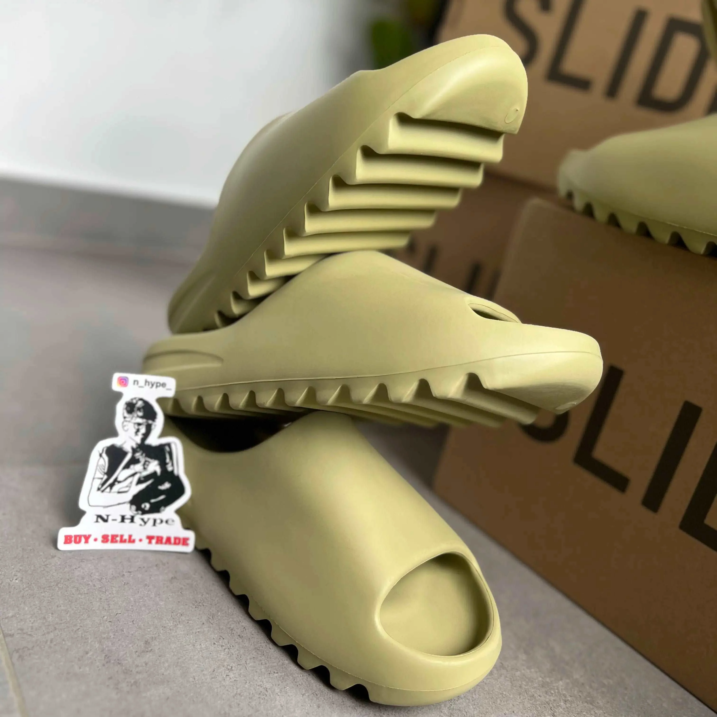 Adidas Yeezy Slide Resin - Image 5