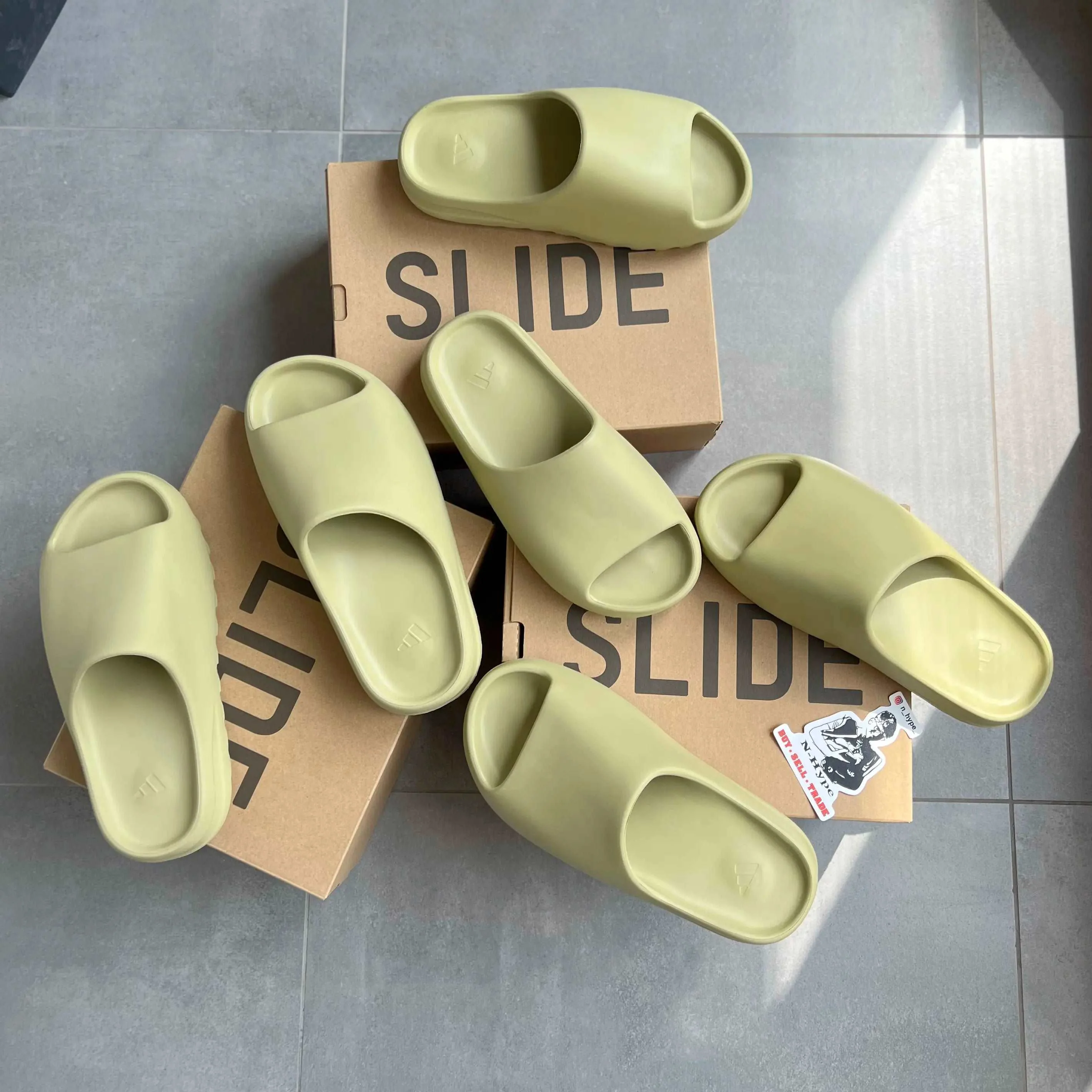 Adidas Yeezy Slide Resin - Image 6
