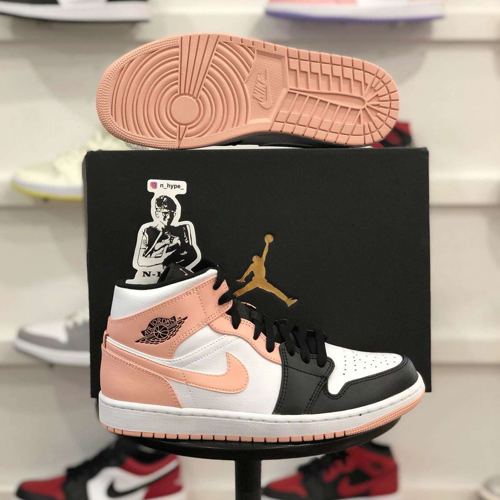 Jordan 1 Mid Arctic Orange Black Toe - Image 5