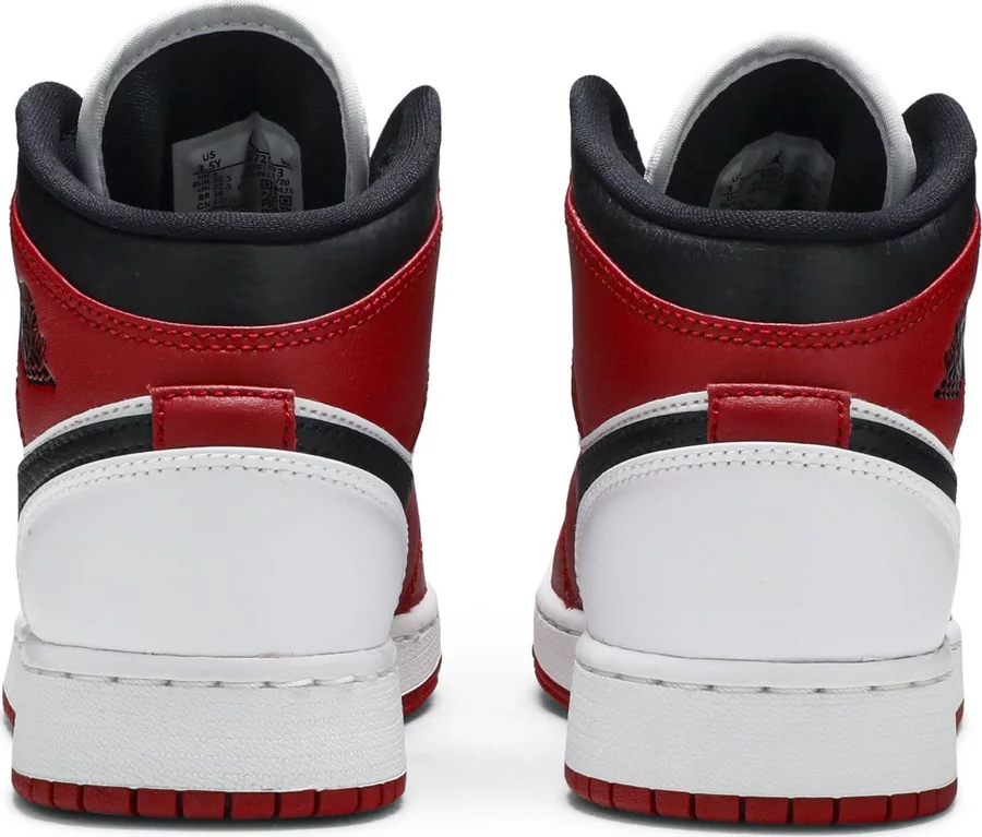 Jordan 1 Mid Chicago (2020) (GS) - Image 3