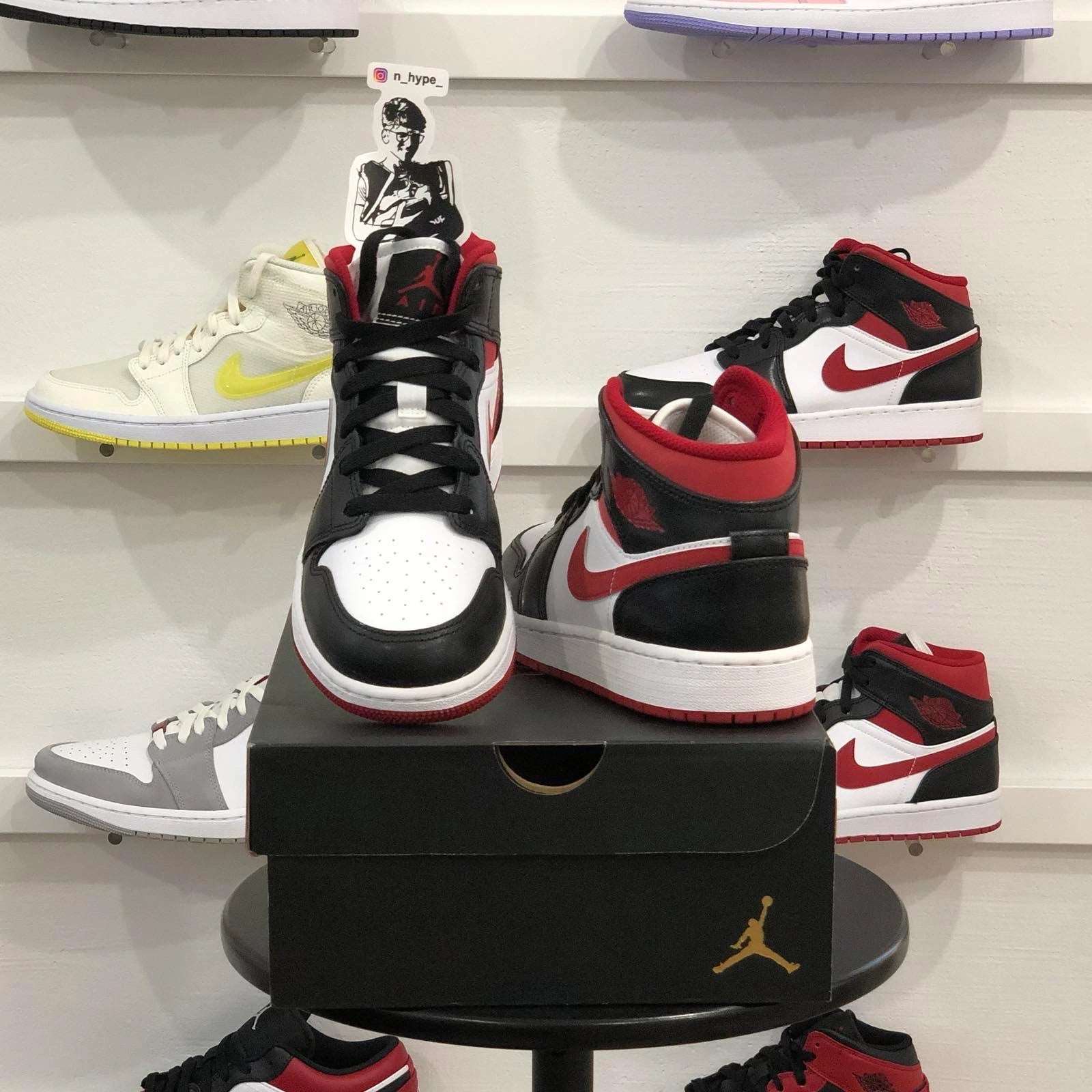 Jordan 1 Mid Gym Red Black White (GS) - Image 6
