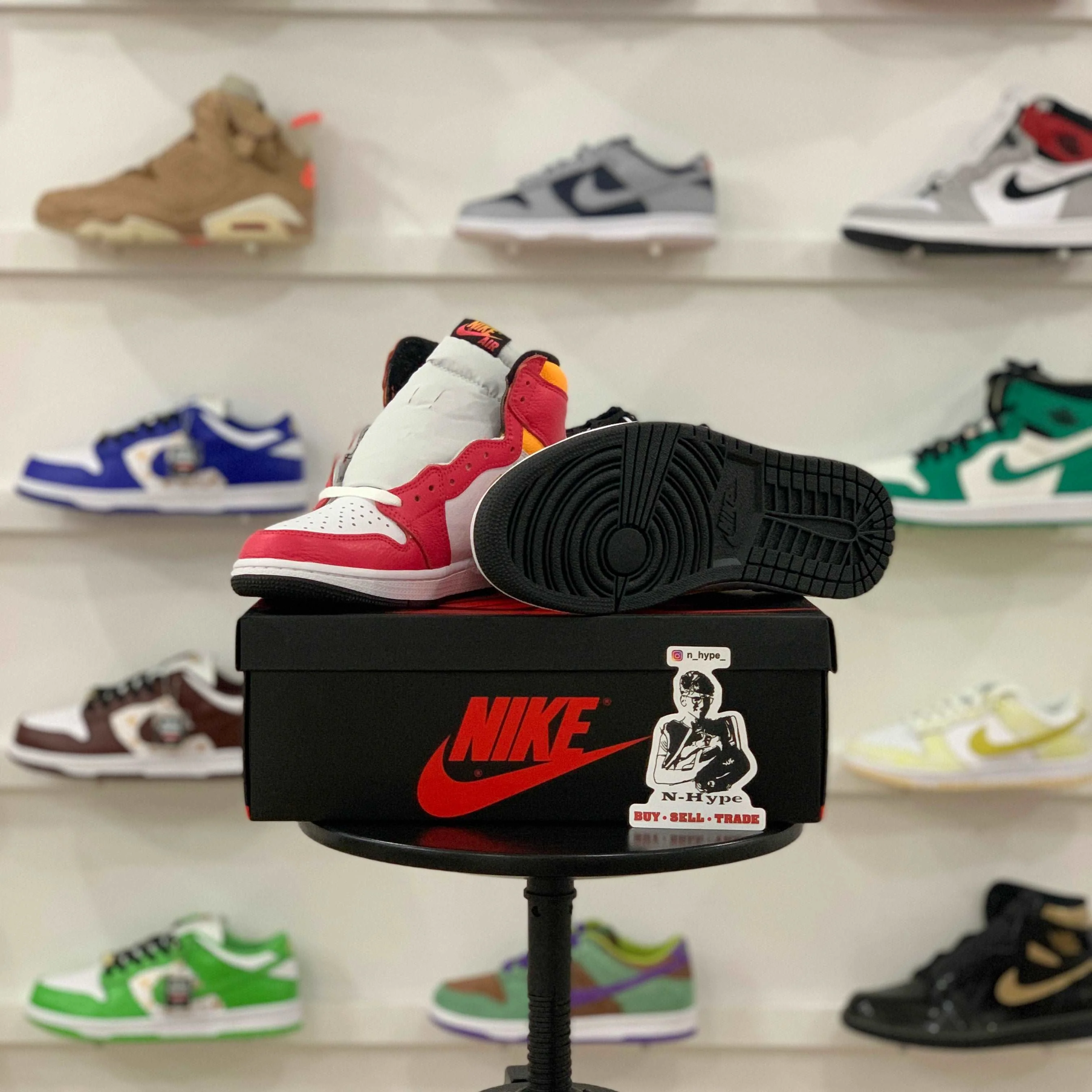 Jordan 1 Retro High OG Light Fusion Red - Image 4