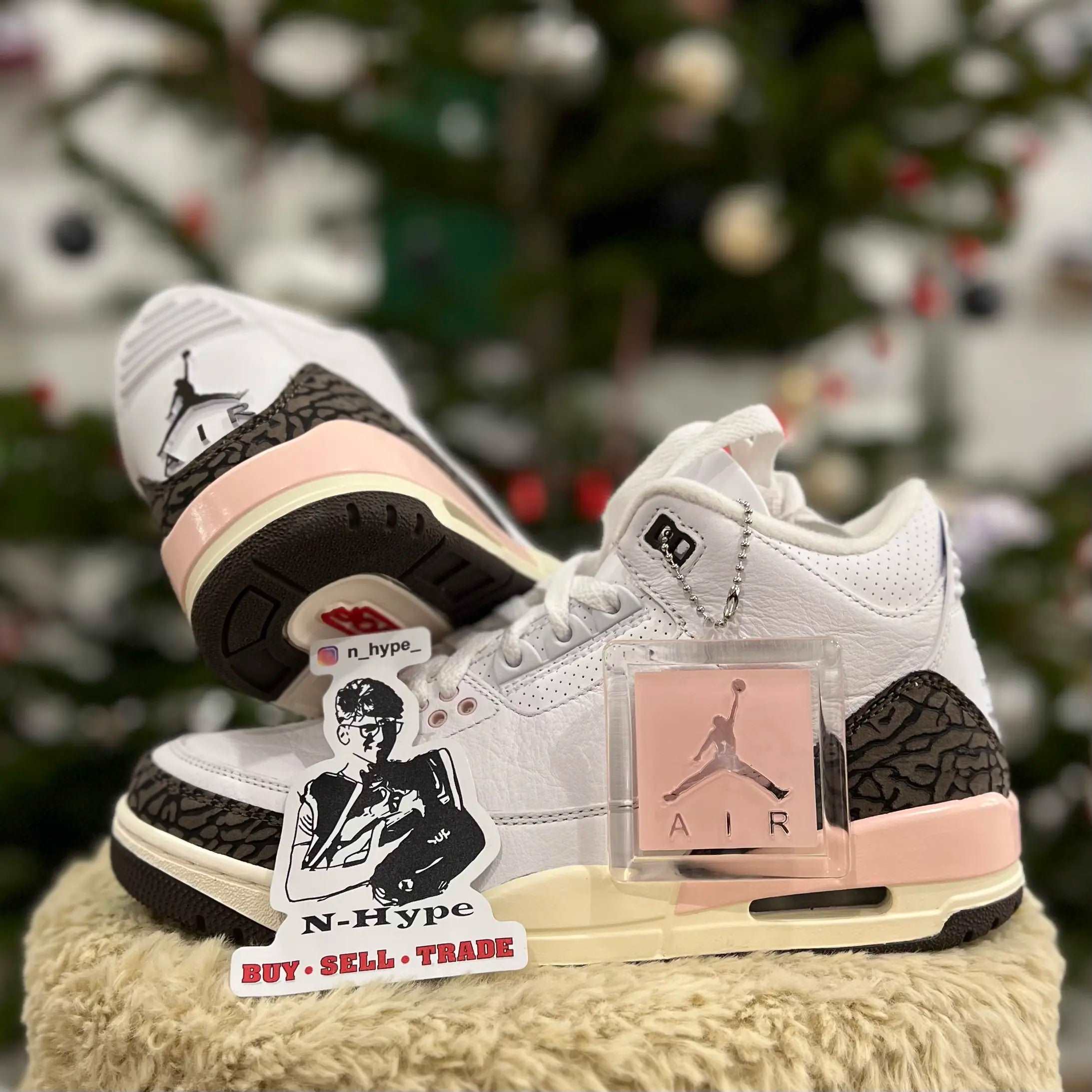 Jordan 3 Retro Neapolitan Dark Mocha (W) - Image 4