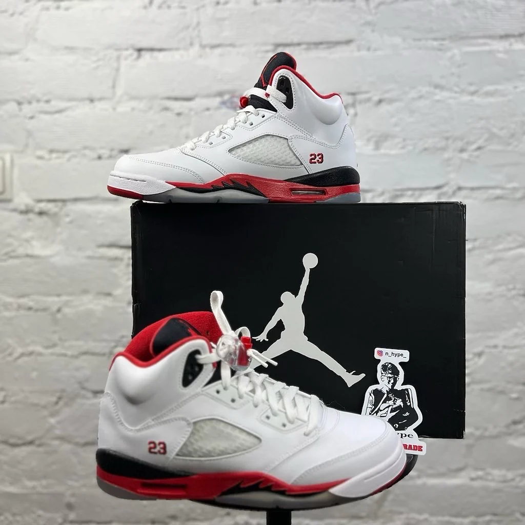 Jordan 5 Retro Fire Red Black Tongue (2013) (GS) - Image 4
