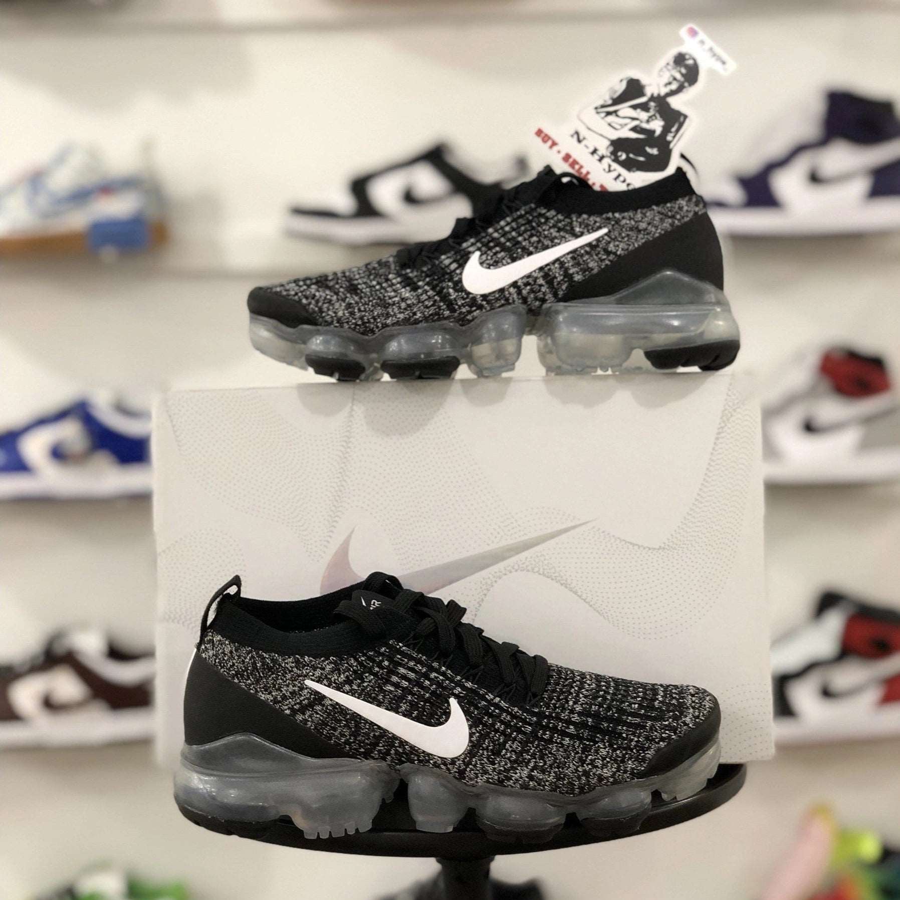 Nike Air VaporMax Flyknit 3 Oreo (W) - Image 4