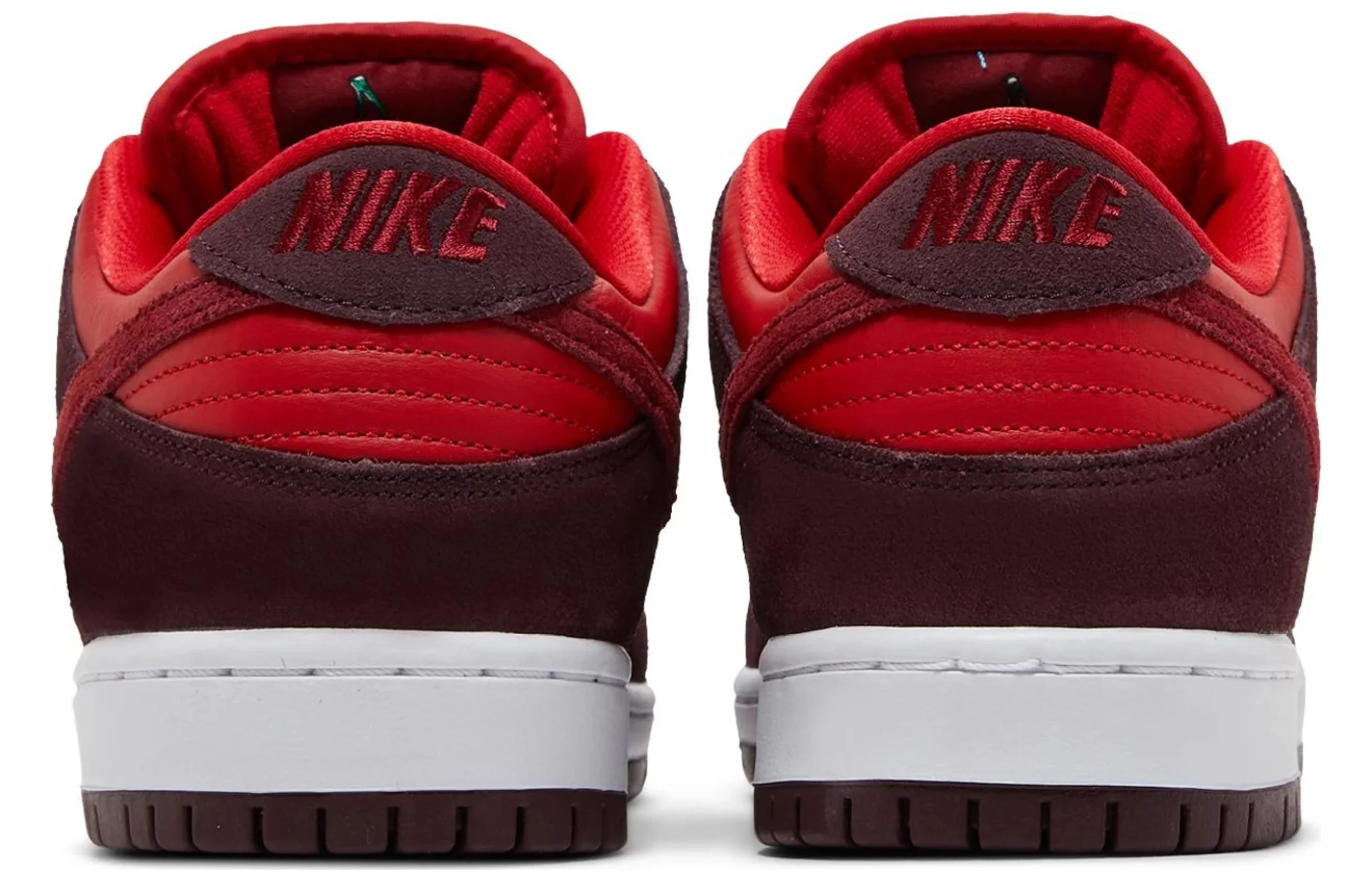Nike SB Dunk Low Cherry - Image 3