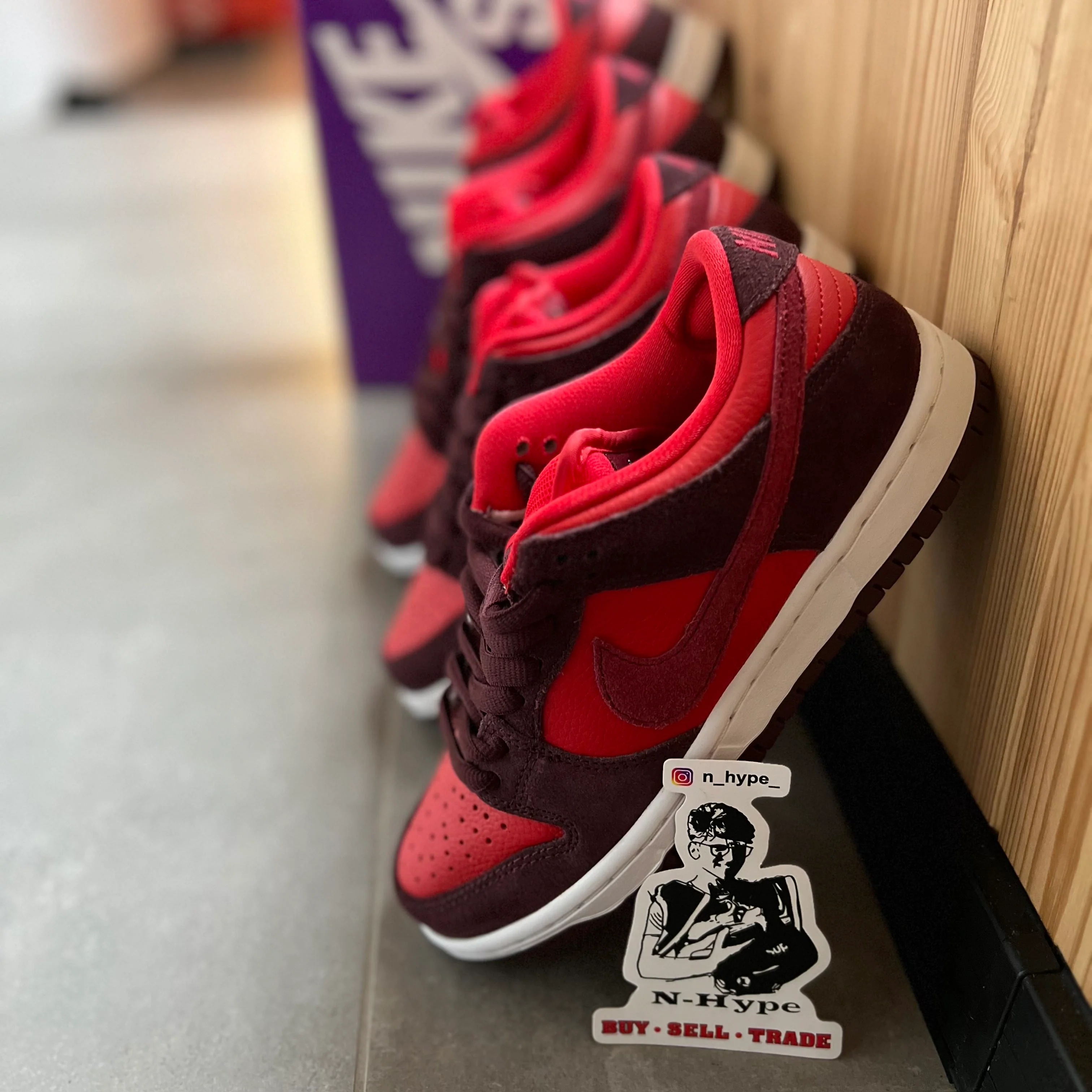 Nike SB Dunk Low Cherry - Image 4