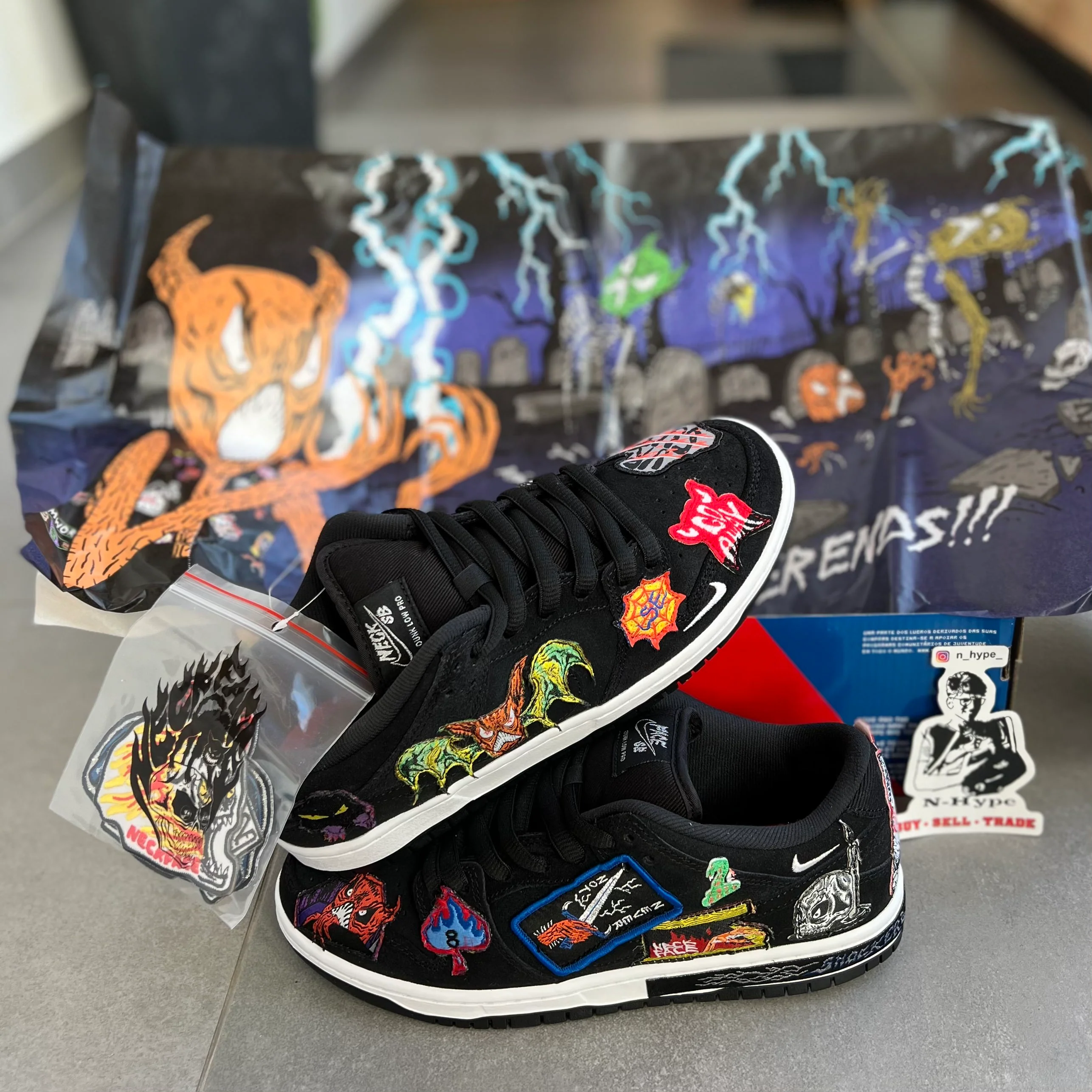 Nike SB Dunk Low Pro QS Neckface - Image 8