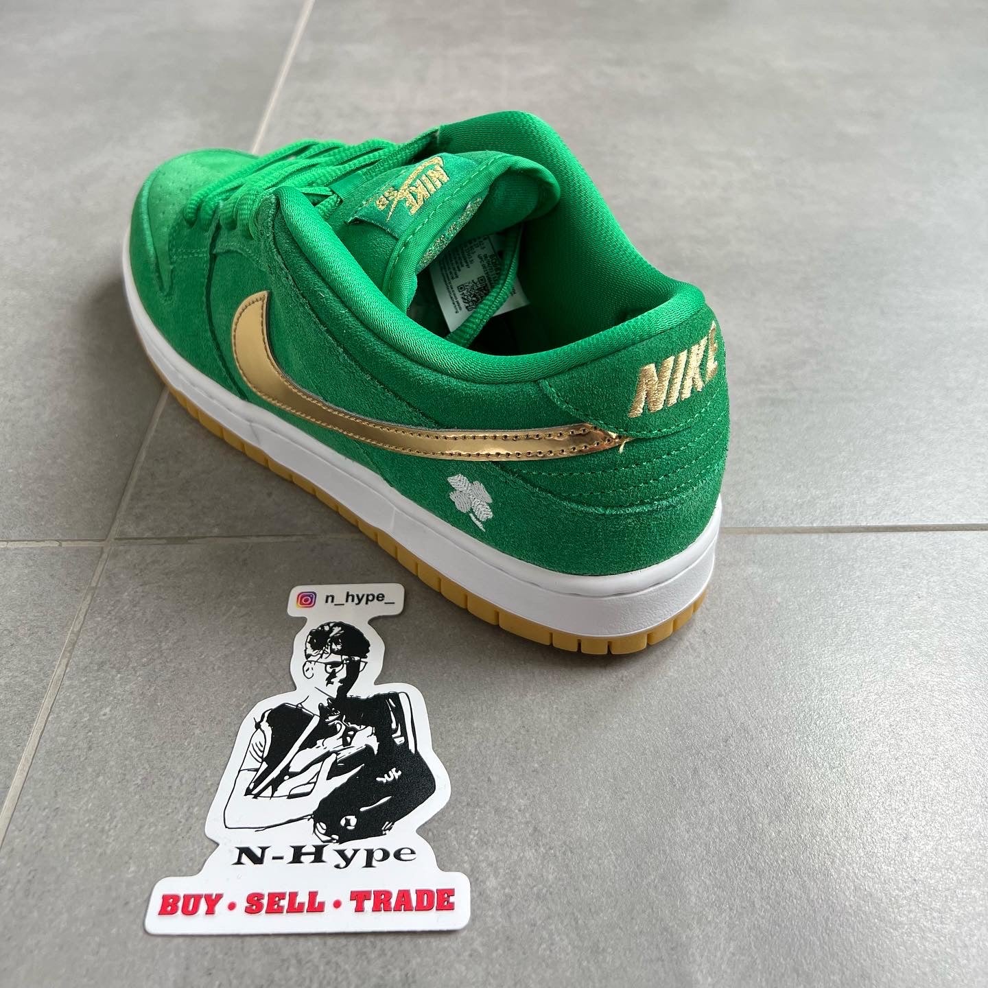 Nike SB Dunk Low Pro St. Patrick's Day (2022) - Image 7